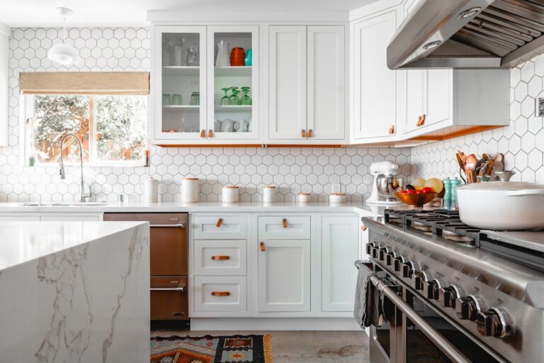 Easy Ways to Organize Your Kitchen for a Cleaner Everyday Routine
