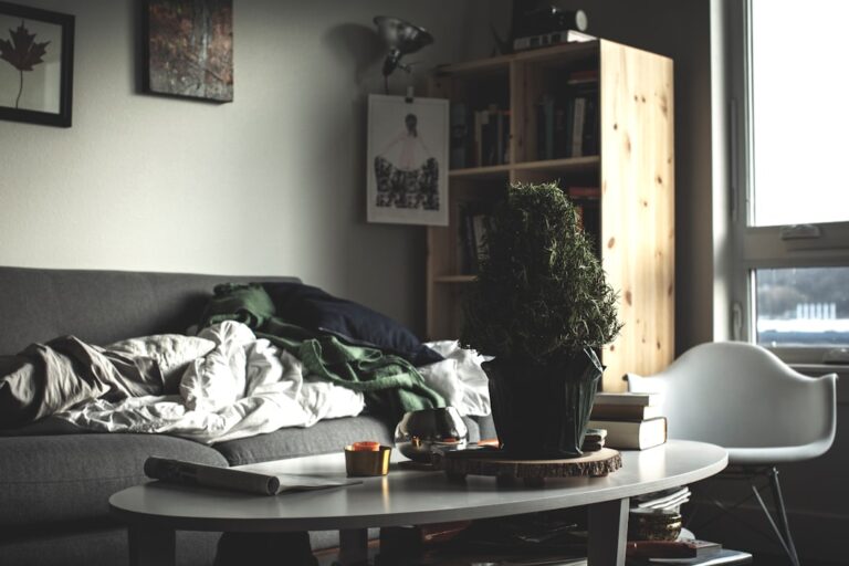 Home Decor Mistakes That Can Make Your Space Feel Cluttered