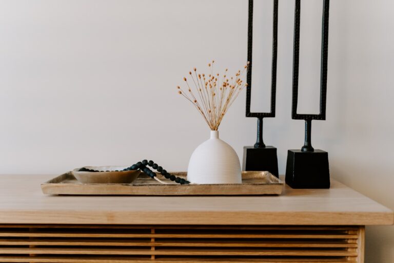 How to Decorate Your Home With Neutral Colors and Natural Textures