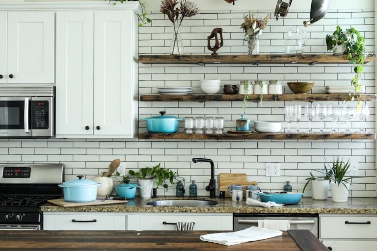 Simple Kitchen Cleaning Habits That Keep Your Space Looking New